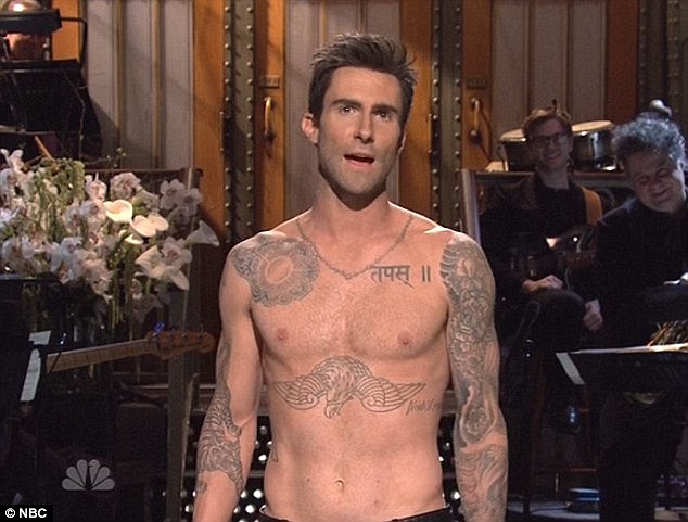 Adam Levine Sorprende Con Nuevos Tatuajes Estilodf