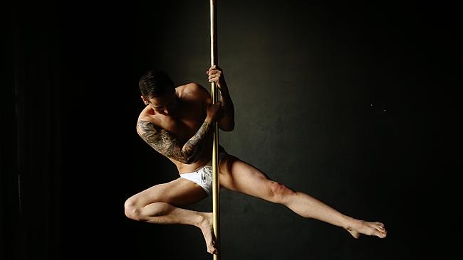 Mexican nude pole dancer