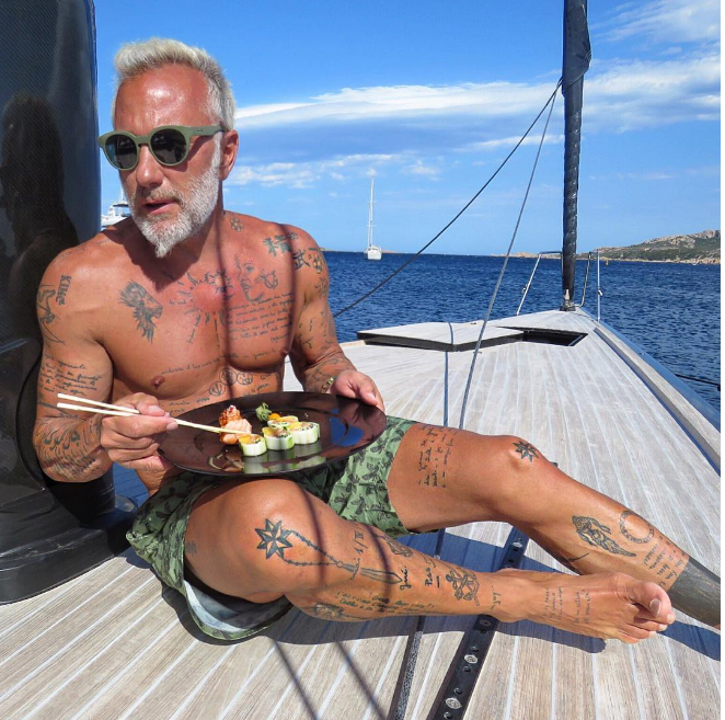 ¡alerta Hot Gianluca Vacchi Millonario Hasta De Tatuajes Estilodf