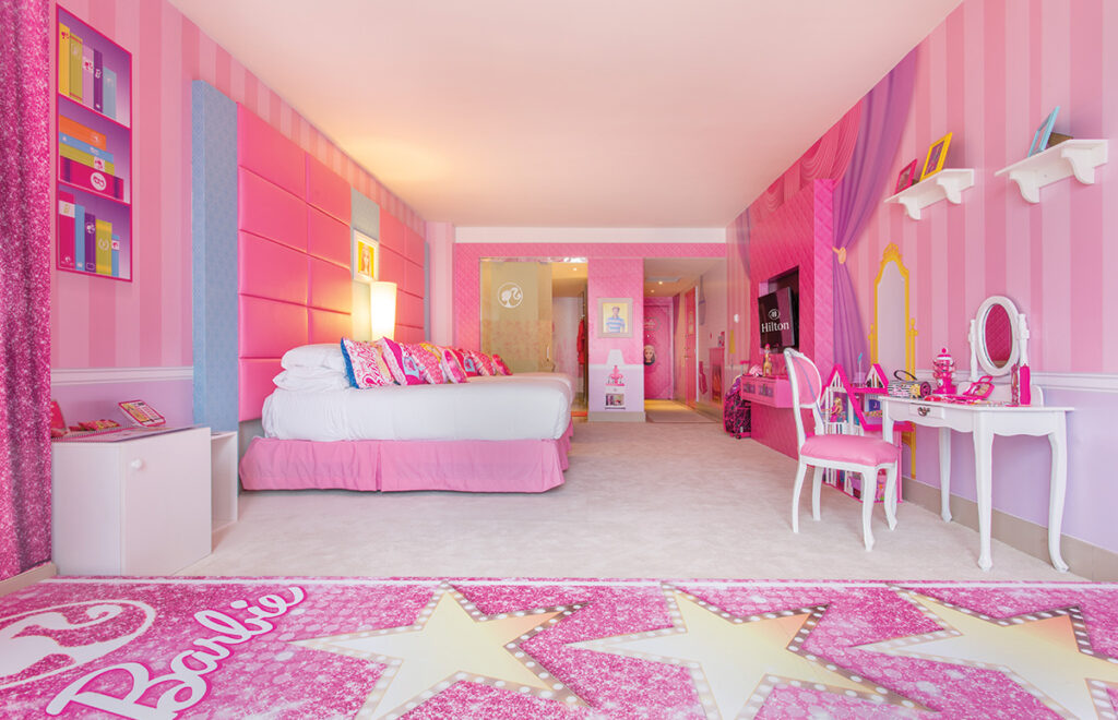 barbie bedroom background        
        <figure class=