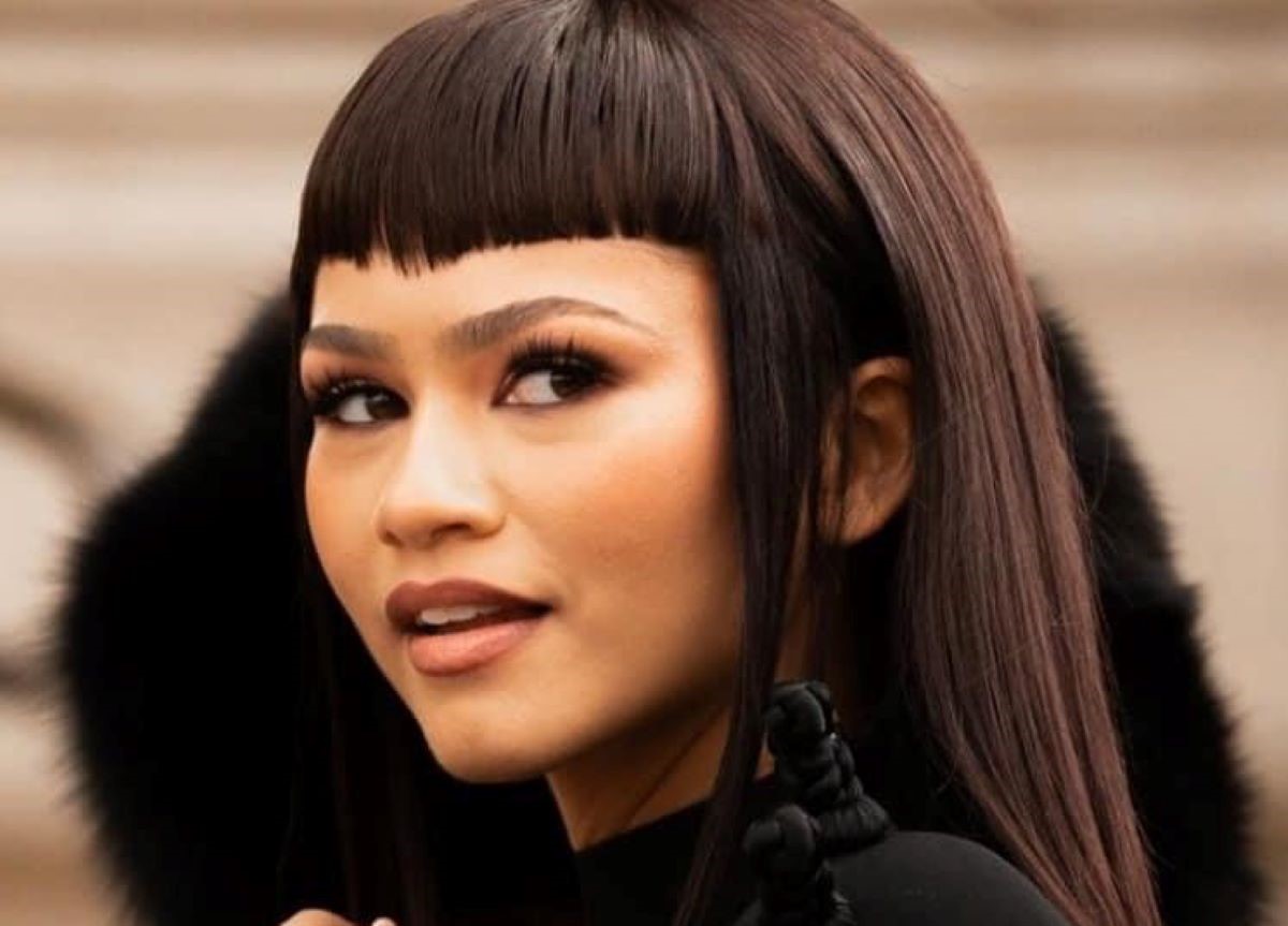 Aprende a llevar el flequillo con el que Zendaya impactó en el desfile de  Schiaparelli - EstiloDF