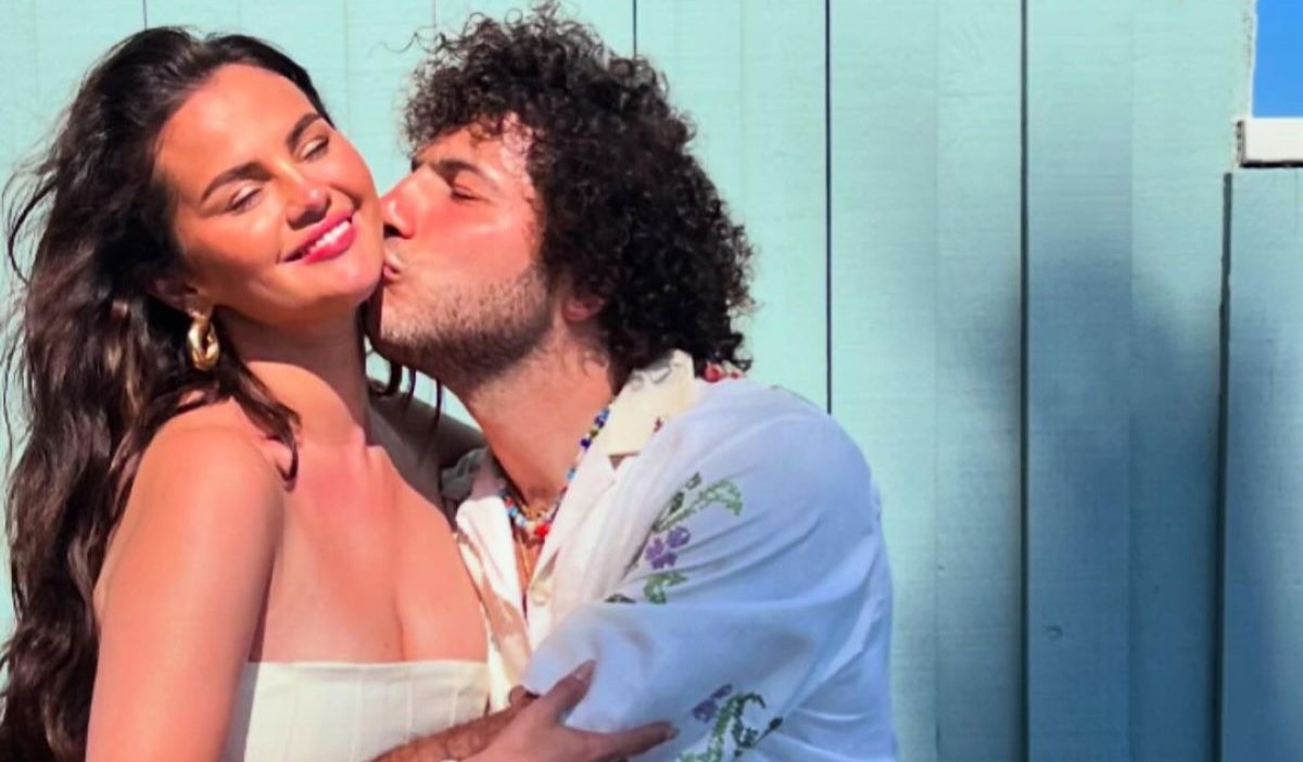 ¿Suenan campanas? Selena Gomez estaría planeando su boda con Benny Blanco