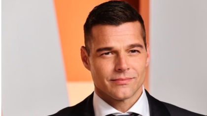 ¿Ricky Martin descubrió “La Sustancia”? El misterio detrás de su aspecto rejuvenecido