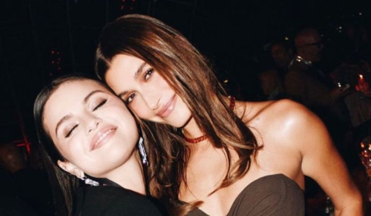 ¿Hailey Bieber se burla de Selena Gomez? El “like” que reavivó la rivalidad